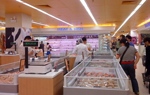 傳李嘉誠(chéng)156億港元售百佳超市 或部署撤資香港