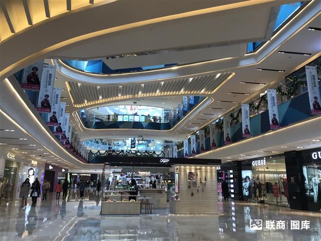 �I��������9