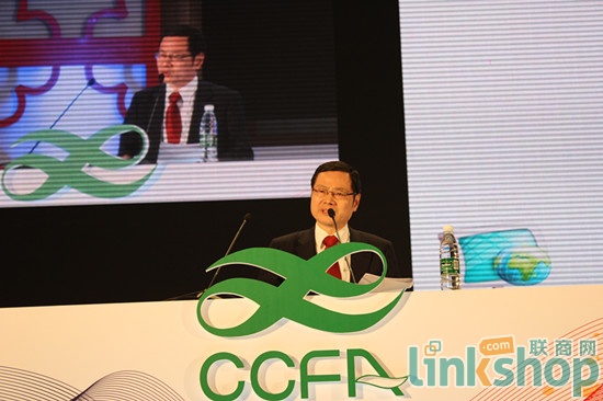 黃明端:善用互聯(lián)網(wǎng)技術(shù) 不要把電商當勁敵